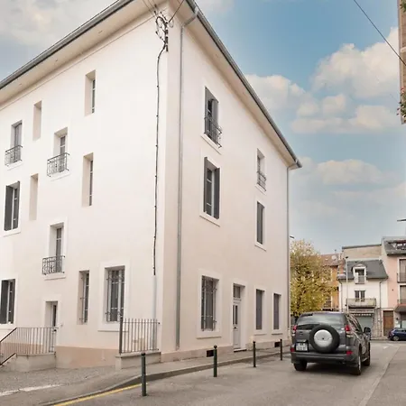 Furnished Flat Apartment *